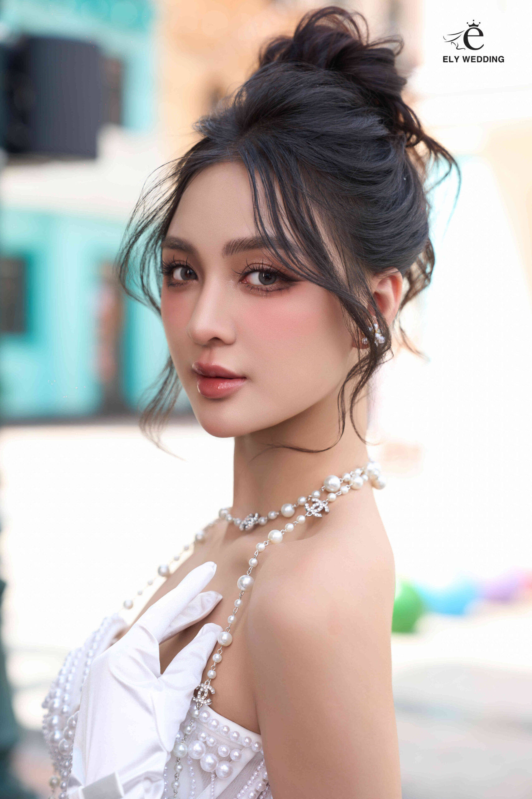 trang điểm cô dâu nhẹ nhàng