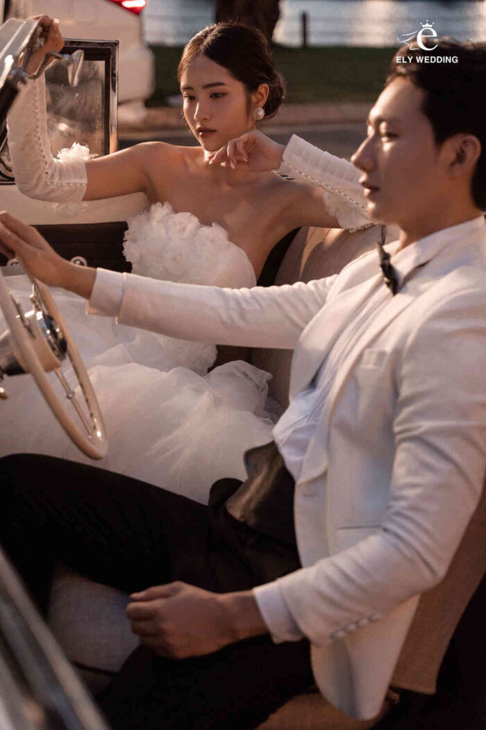 ALBUM ẢNH CƯỚI ĐẸP VỚI XE CỔ