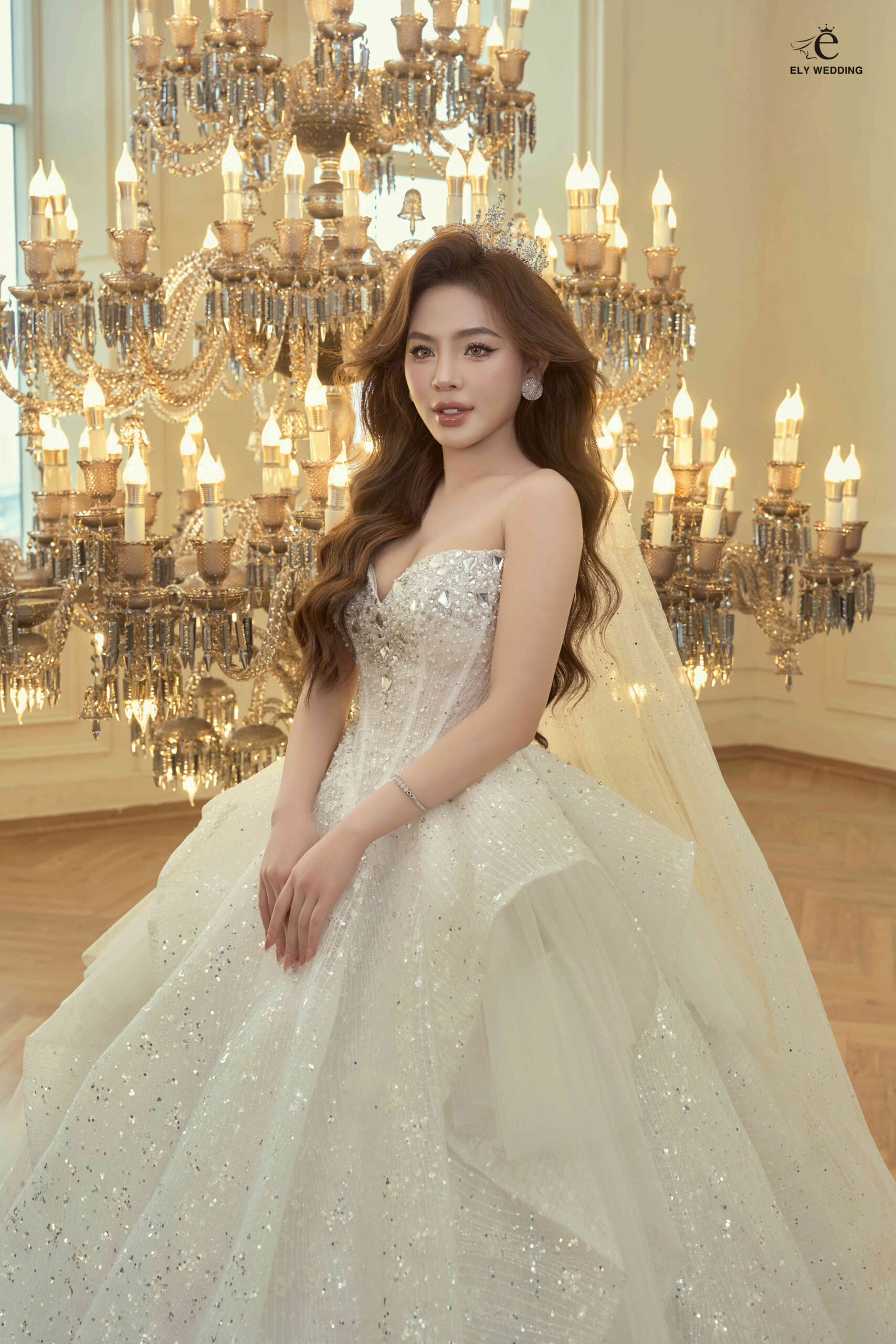 Top 10 kiểu váy cưới cho bà bầu từ 3 tháng – 8 tháng 3 ban sao cua xa 147 optimized scaled