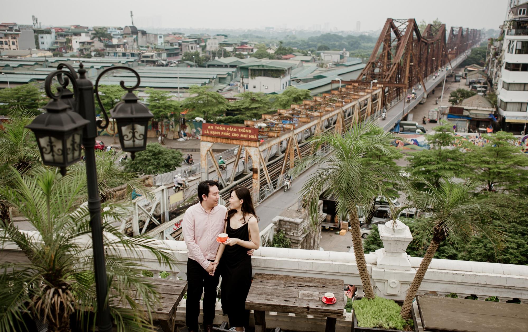 ảnh cưới tại cầu Long Biên